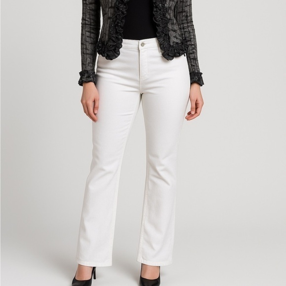 Antonio Melani White Stretch Jeans Womenโs Size 30 Bootcut Mid Rise Cotton Blend